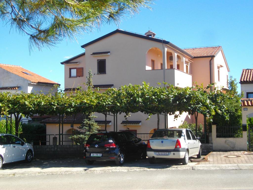 Apartments Neda - Porec South المظهر الخارجي الصورة