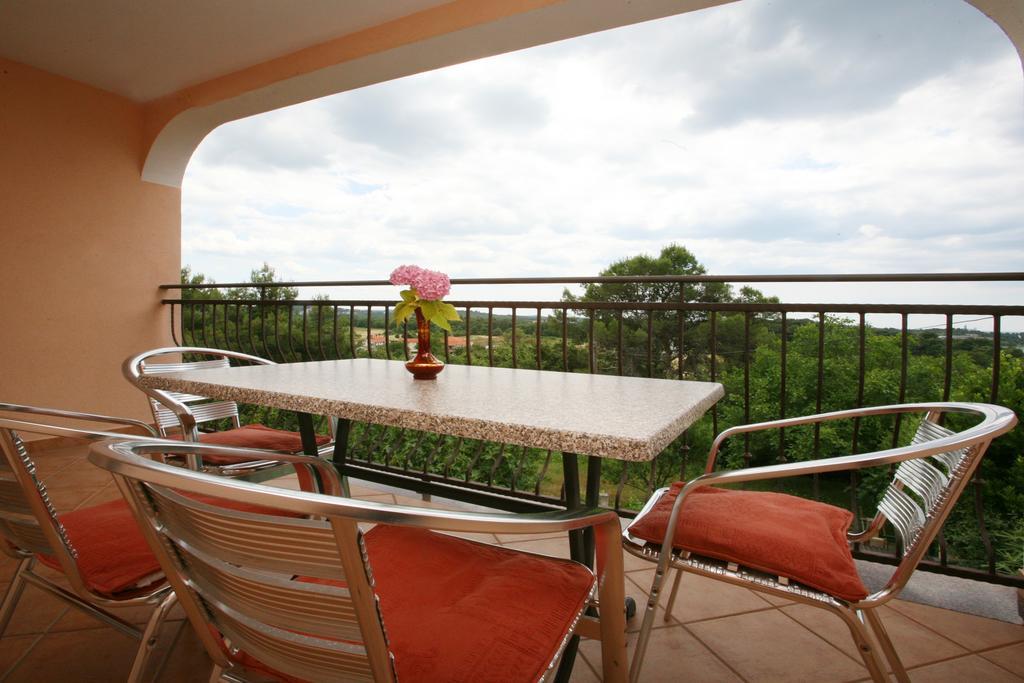 Apartments Neda - Porec South الغرفة الصورة